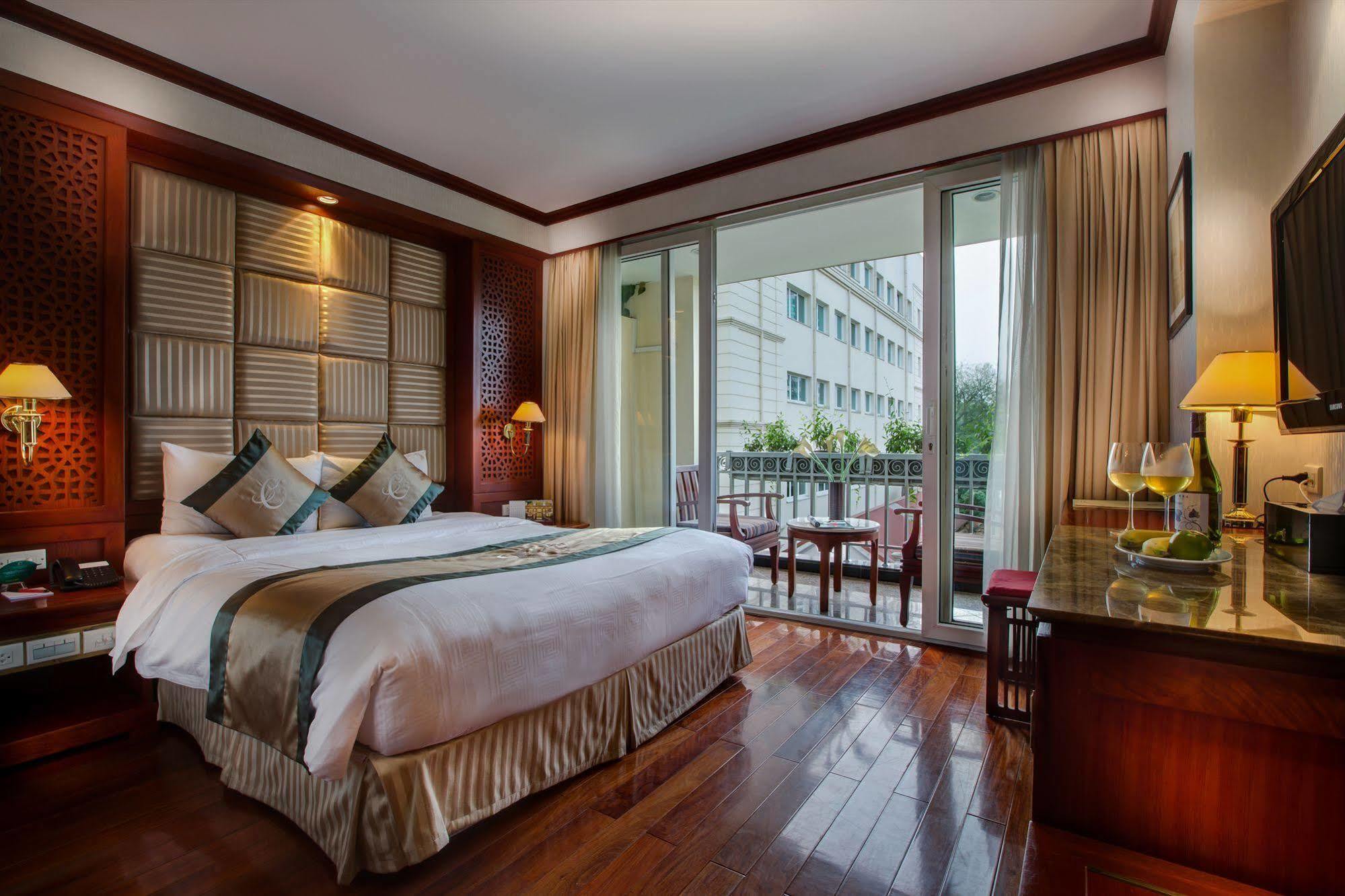 Conifer Boutique Hotel Ханой Екстериор снимка